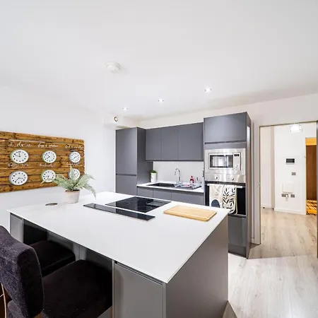 Exclusive 2 Bedroom Penthouse In Bradford City Centre Exterior photo