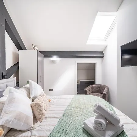 Exclusive 2 Bedroom Penthouse In Bradford City Centre Exterior photo